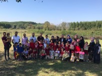 DÜNYA ÇOCUK GÜNÜ - AK Gençlerden Çocuklara Hediye