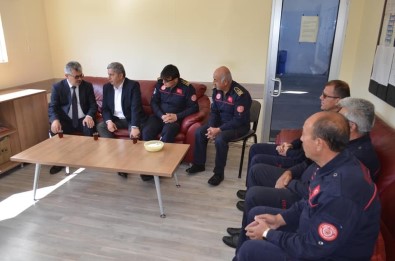 Başkan Altun İtfaiye Amirliğini Ziyaret Etti