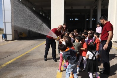 Büyükşehir Belediyesi'nden Öğrencilere İtfaiye Eğitimi