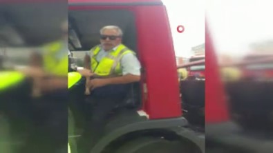 Çekici Şoförü Vatandaşa Sopayla Saldırdı, Polis Engelledi