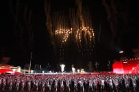 DANS GÖSTERİSİ - Çin'de Kuruluş Kutlamalarında Muhteşem Havai Fişek Gösterisi