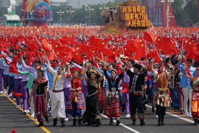 Çin'den Gövde Gösterisi