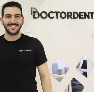 Diş Tellerinde Şeffaf Plak Fark Oluşturuyor