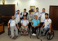 TEKERLEKLİ SANDALYE BASKETBOL - Engelsiz efeler kupayı balkanlardan ADÜ'ye taşıdı