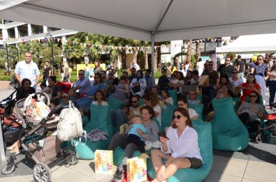 İzmir'de Bebek Festivali Coşkusu