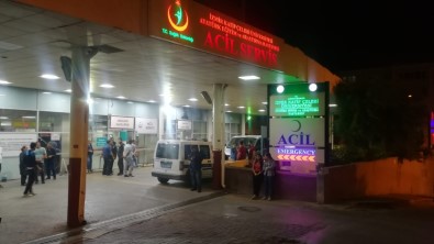 İzmir'de Komşu Kavgası Açıklaması 1 Ölü, 1'İ Ağır 2 Yaralı