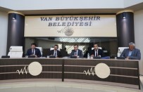 MUHAMMET FUAT TÜRKMAN - Kaymakam Türkman, Mahalle Muhtarlarıyla Bir Araya Geldi
