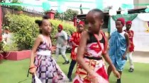Nijerya'da Çocuklardan Bağımsız Günü Kutlaması