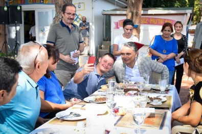 Uysal, 'Türkiye'yi Etkilemeye Çalışıyoruz'