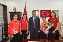 Balkan Şampiyonu Altın Kızlara Ödül Haberi