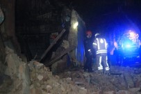Beyoğlu'nda Tek Katlı Metruk Bina Çöktü