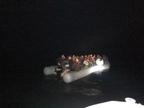 İzmir'de 51 Kaçak Göçmen Yakalandı