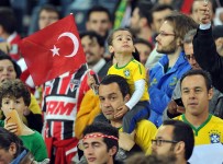 A MİLLİ FUTBOL TAKIMI - Milliler bin 796 gün sonra Kadıköy'de