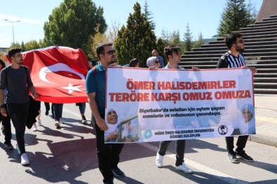 Öğrencilerden Diyarbakır Annelerine Destek