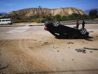 SU KANALI - Boyabat'ta Otomobil Takla Attı Açıklaması 1 Yaralı