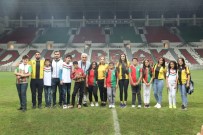 İHSAN ARSLAN - Görme Engelli Gençler İlk Kez Futbol Maçına Gitti