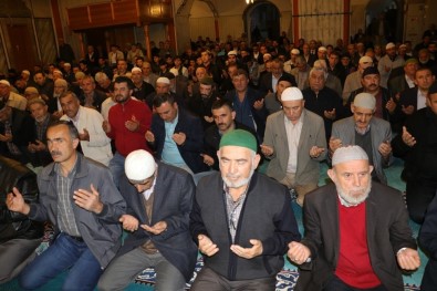 Yozgat'ta Camilerde Mehmetçik İçin Fetih Suresi Okundu