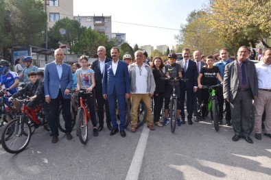 Adnan Menderes Bisiklet Yarışları Nefes Kesti