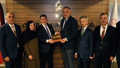 Ağrı Heyeti Kültür Ve Turizm Bakanı Mehmet Nuri Ersoy'u Ziyaret Etti