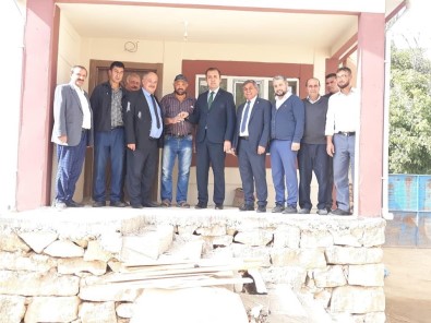 Altıntaş'ta İhtiyaç Sahibi Aileye Konteyner Ev Verildi