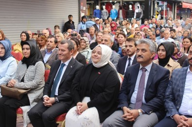Bakan Selçuk, Zeytinburnu Kariyer Merkezi'nin Açılışına Katıldı