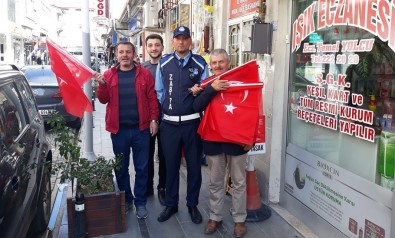 Barış Pınarı'na Destek Amacıyla Bayburt, Türk Bayraklarıyla Donatıldı