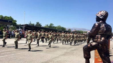 Erzincan'da Bedelli Askerler Yemin Etti