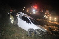 AĞAÇLı - Eyüpsultan'da Otomobil Yoldan Çıkıp Metrelerce Takla Attı Açıklaması 2 Kişi Ağır Yaralı