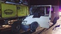 Gaziantep'te Midibüs İle Traktör Çarpıştı Açıklaması 5 Yaralı