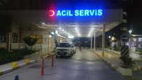 HAYDAR ALİYEV - İzmir'de Trafik Polisine Denetleme Sırasında Araç Çarptı! Polis Hafif Yaralı