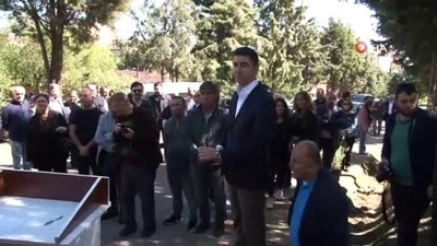 Kartal Belediyesi Eski Park Ve Bahçeler Müdürü Cemal Şahan Mezarı Başında Anıldı