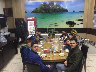 Mehmetçiğe Destek Olmak İçin Sabah Namazında Buluştu