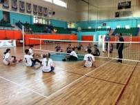 AHMET ERDOĞAN - Rize'de Oturarak Voleybol Turnuvası Düzenlendi