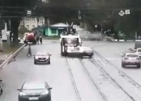 İTİRAF - Telefonda Konuştuğu Kişiye Kızınca Aracıyla Yayaları Ezdi