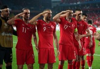 UEFA, Millilerin Asker Selamını İncelemeye Aldı