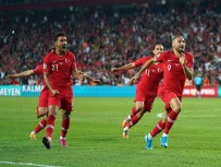 ARNAVUTLUK - Ay-Yıldızlılar Liderlik İçin Sahaya Çıkıyor