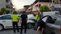 Hatay'da Trafik Kazası Açıklaması 3 Yaralı