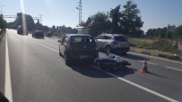 Motosiklet İle Otomobil Çarpıştı Açıklaması 2 Yaralı