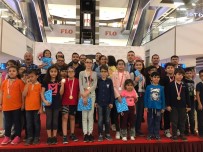 SATRANÇ FEDERASYONU - Çocukların Kıyasıya Satranç Mücadelesi