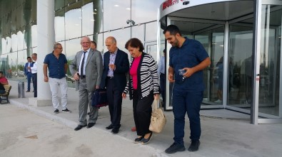 FETÖ Zanlısı Vali Ve İş Adamları Yargılanıyor