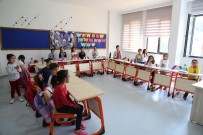 TUNCAY SONEL - Hayırseverin Kardeşi Adına Yaptırdığı Okulda Eğitim Başladı