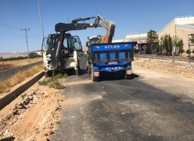 Kahta OSB Bağlantı Yolu Onarılıyor