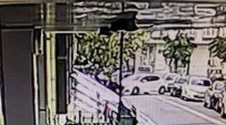 KADIN SÜRÜCÜ - (Özel) Evin Duvarına Çarpan Sürücü 'Özür Dilerim' Dedikten Sonra Kaçtı