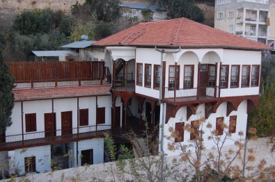 Tarihi Arıkan Konağı Yönetmen Ve Yapımcıların İlgi Odağı Oldu