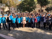 ZEYTİNBAĞI - Amerika'dan Ödüllü Çocuk Piyanist Köy Çocuklarına Konser Verdi