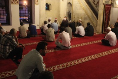 Anadolu'nun İlk Camisinde Mehmetçik İçin Fetih Suresi Okundu