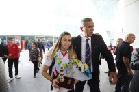 ŞAMPIYON - Avrupa Şampiyonu Kadın Milli Golbol Takımı Ankara'ya Geldi