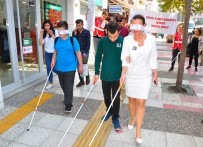 GÖRME ENGELLİLER - Gözlerini Kapatarak, Bastonla Yürüdüler