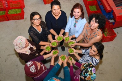 Neptün Soyer Ve Meral Seçer, Kooperatifleşme İçin El Ele Verdi