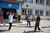 Pekmez, Sincik'te Köy Okullarını Ziyaret Etti Haberi